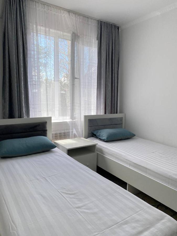 Karakol-Guest Bed & Breakfast Eksteriør bilde